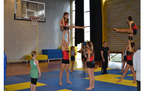 regroupement tumbling et gym acro
